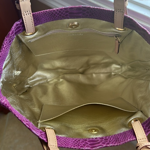 Michael Kors XLarge Jet Set Purple Snakeskin Print Leather Tote Bag. - Picture 5 of 8